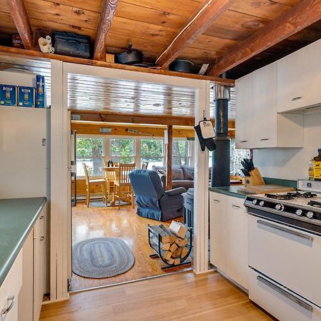 Waterfront Home On Lake Champlain With Dock And Kayaks Orwell المظهر الخارجي الصورة