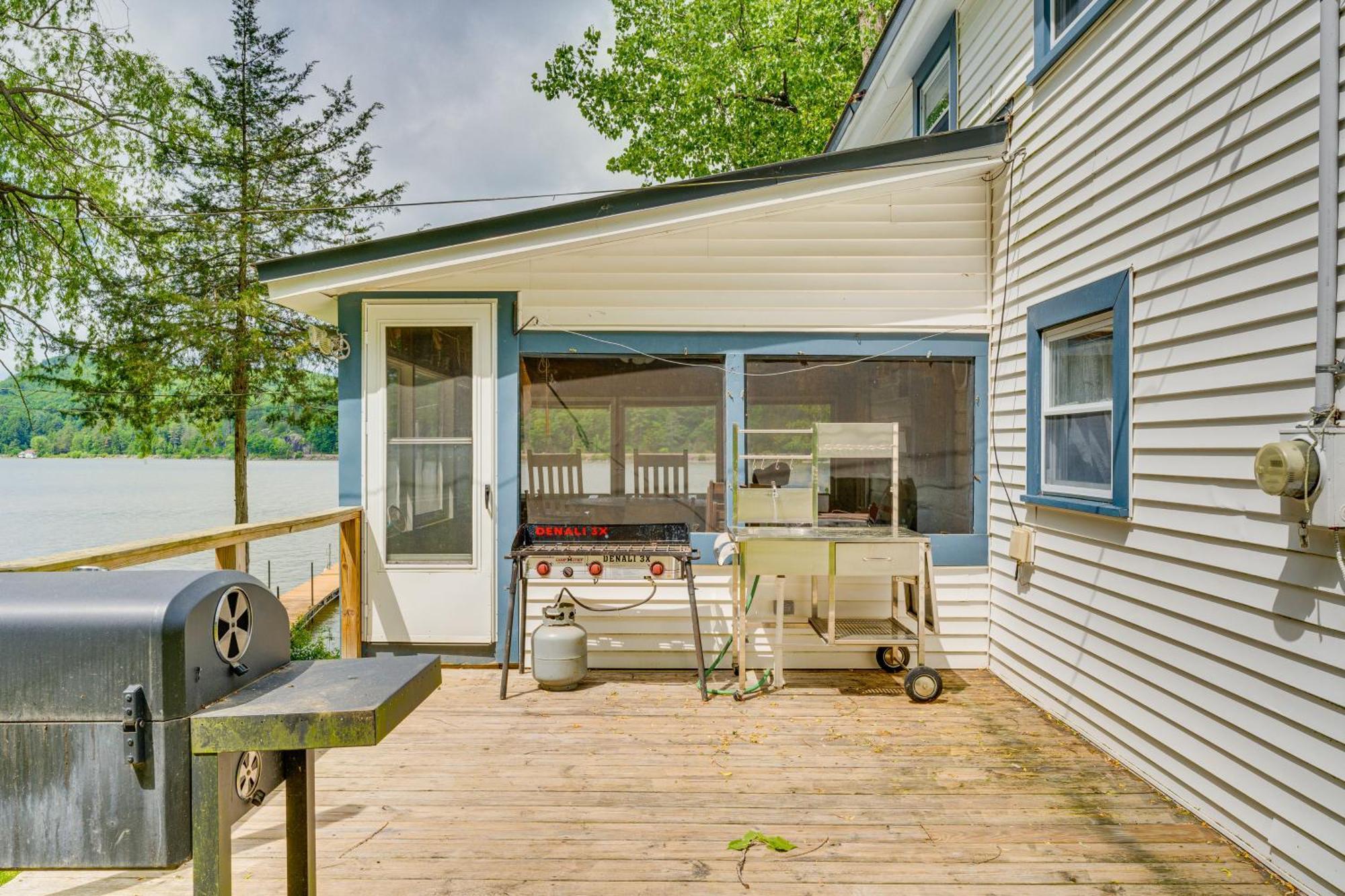 Waterfront Home On Lake Champlain With Dock And Kayaks Orwell المظهر الخارجي الصورة