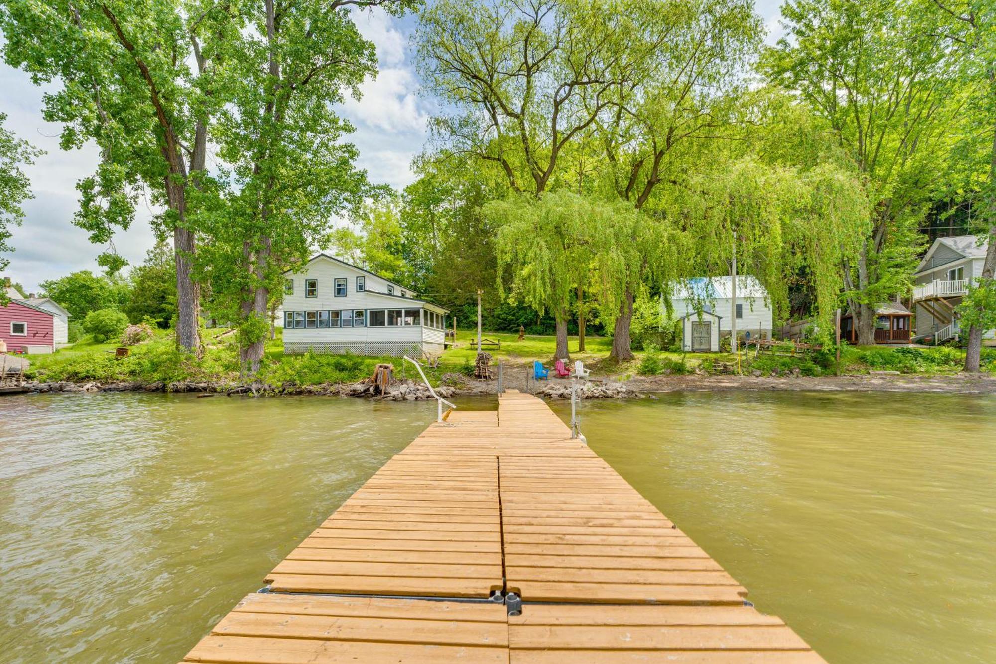 Waterfront Home On Lake Champlain With Dock And Kayaks Orwell المظهر الخارجي الصورة